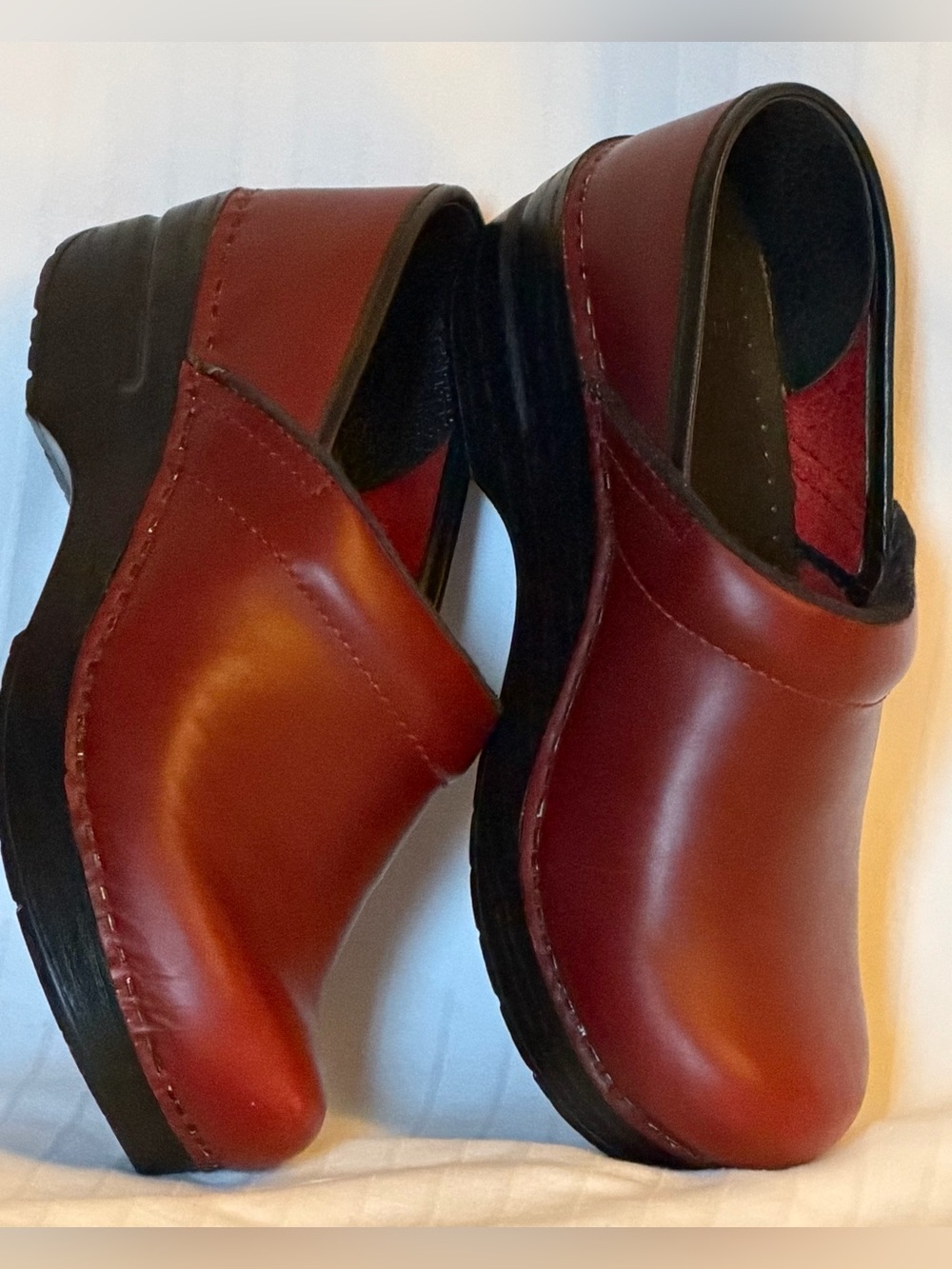 Dansko Cinnamon Clogs size 37 or 6.5/7 US new condition